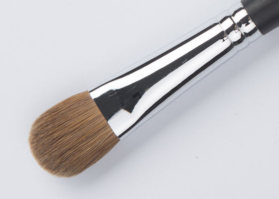 فرشاة كونسيلر صغيرة مدببة مع ألياف صناعية برتقالية خالية من القسوة لتطبيق دقيق