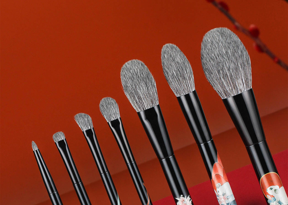 فرشاة مكياج بودرة من ألياف الذرة النباتية المضادة للبكتيريا والصديقة للبيئة مع مقبض خشبي من خشب البتولا اللامع